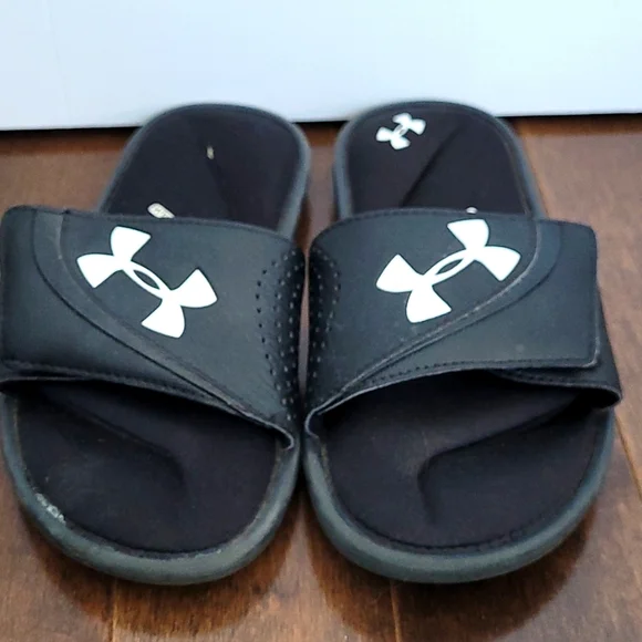 Shoes - Picture 1 of 3